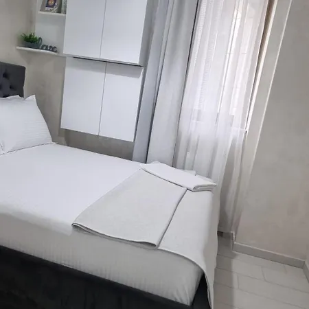 Luk Twin Loft Apartment Mamaia